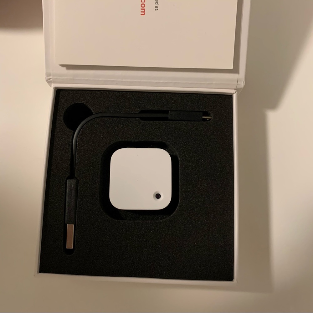 Automatic wearable mini camera - narrative clip